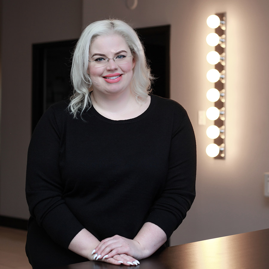 Chantelle Burbin Nail Technician, Vibe Salon Spa Bedford NS